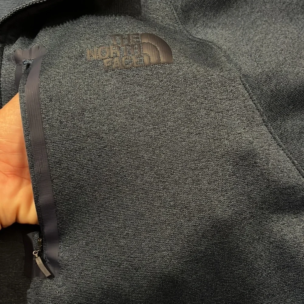 The North Face Mens Pullover Top